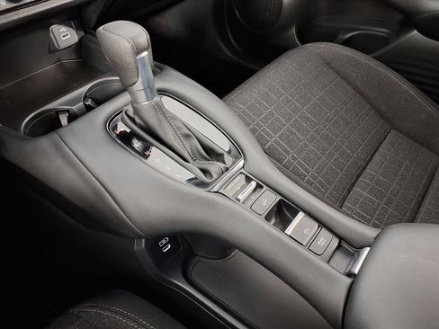 Used 2025 Honda HR-V LX image 21