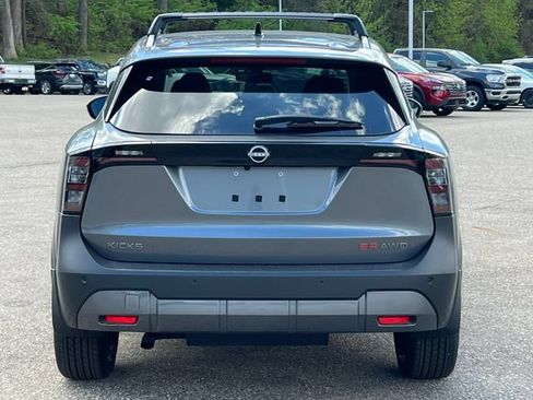 New 2026 Nissan Kicks SR w/ Cold Weather Package AWD/4WD image 43