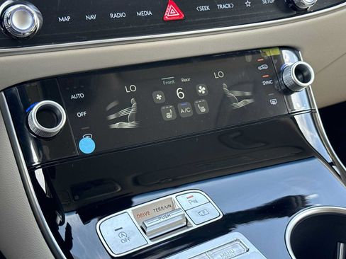 New 2026 Genesis GV70 2.5T AWD/4WD image 20