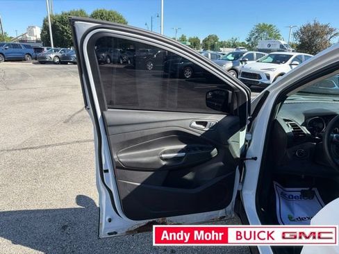 Used 2016 Ford Escape SE w/ SE Cold Weather Package AWD/4WD image 22