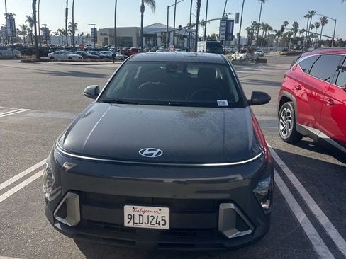 Used 2024 Hyundai Kona SE FWD image 1