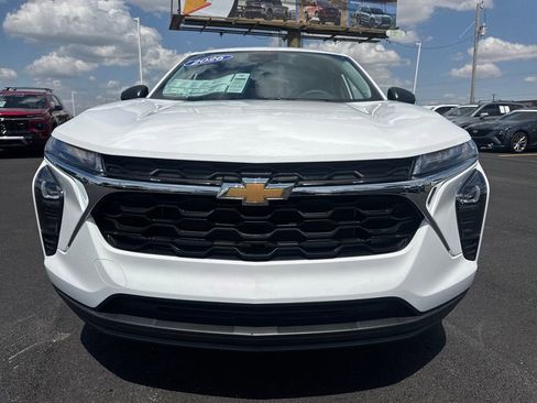 New 2026 Chevrolet Trax LS w/ Driver Confidence Package image 10