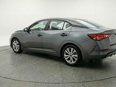 Used 2025 Nissan Sentra S image 6