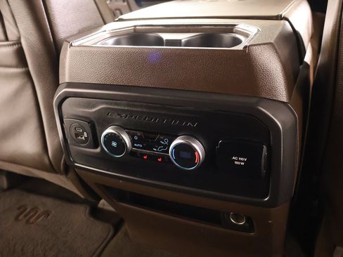 Used 2022 Ford Expedition Max King Ranch AWD/4WD image 17