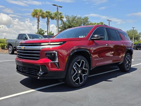 New 2026 Chevrolet Traverse High Country FWD image 2