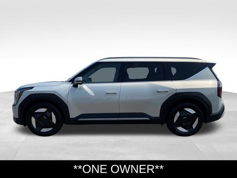Used 2024 Kia EV9 Wind AWD/4WD image 3