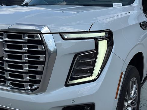 New 2026 GMC Yukon XL Denali w/ Sun & Power Step Package AWD/4WD image 3