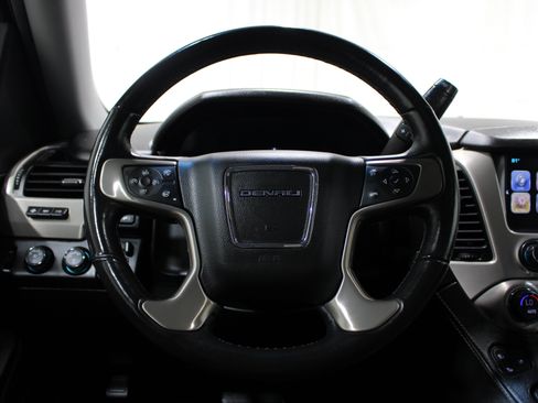 Used 2018 GMC Yukon Denali w/ Open Road Package AWD/4WD image 12