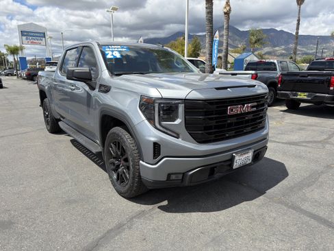 Used 2024 GMC Sierra 1500 Elevation AWD/4WD image 2