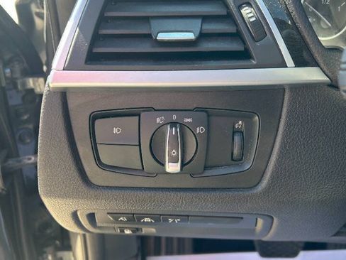 Used 2017 BMW 330e image 22