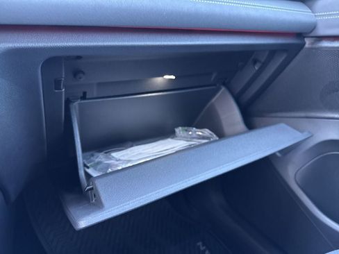 New 2026 Volkswagen Tiguan SE image 40