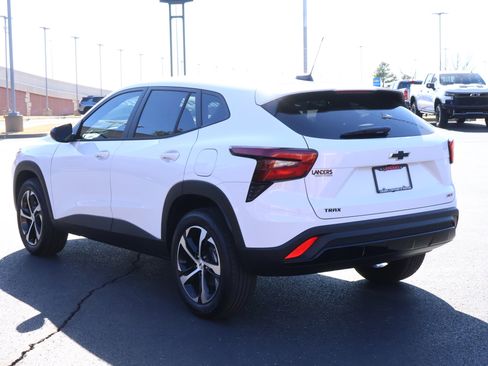 New 2026 Chevrolet Trax RS w/ Sunroof Package image 7