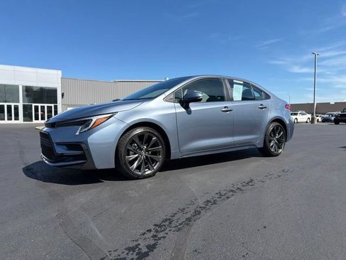 Certified 2024 Toyota Corolla SE FWD image 3