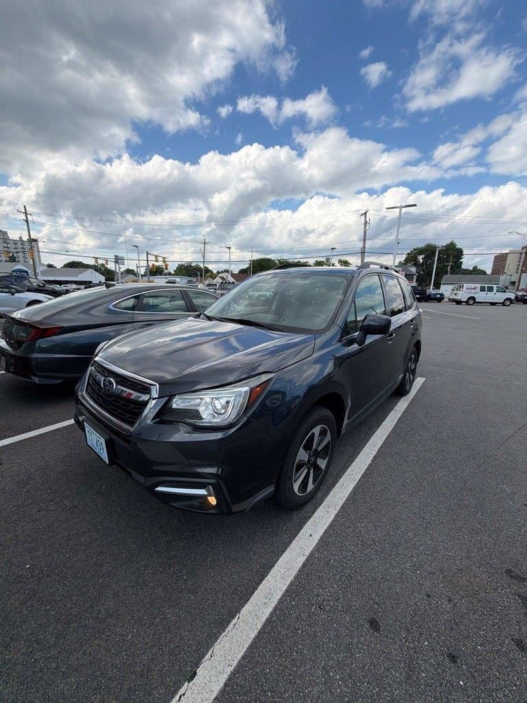 Used 2017 Subaru Forester 2.5i Limited AWD/4WD image 5