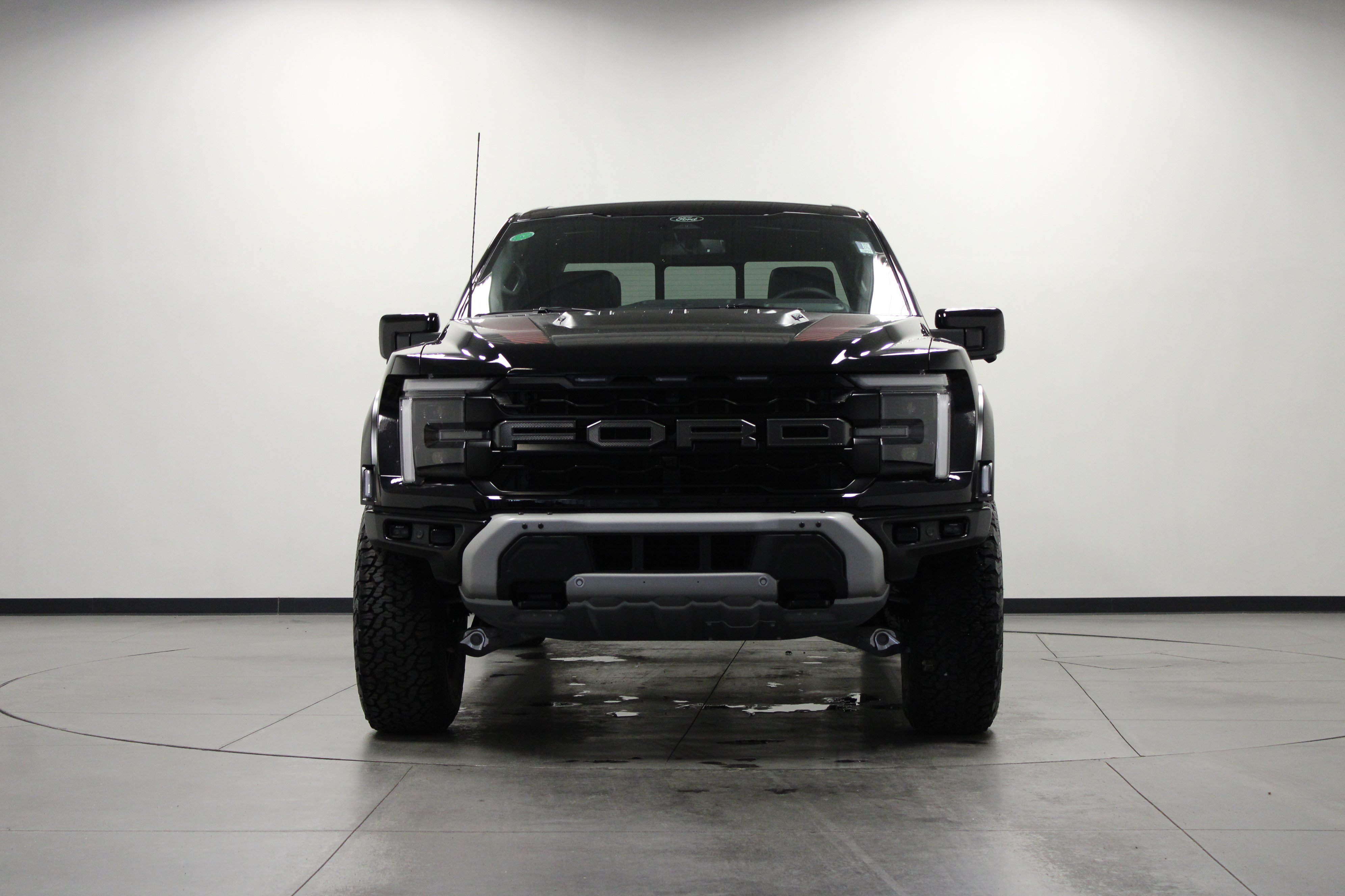 New 2025 Ford F150 Raptor AWD/4WD image 9