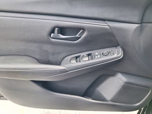 Used 2025 Nissan Sentra S FWD image 21