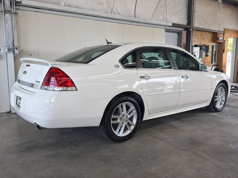 Used 2009 Chevrolet Impala LTZ FWD image 5