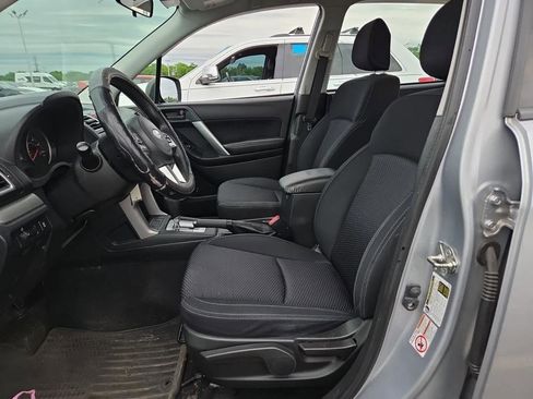 Used 2018 Subaru Forester 2.5i w/ Alloy Wheel Package AWD/4WD image 2
