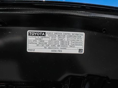 Used 2024 Toyota RAV4 XLE image 27