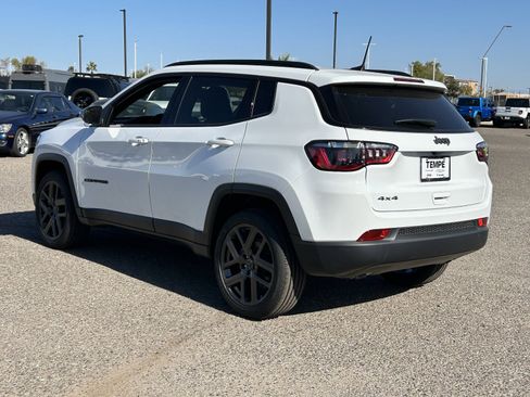 New 2026 Jeep Compass Latitude image 3