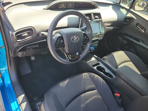 Used 2022 Toyota Prius LE image 22