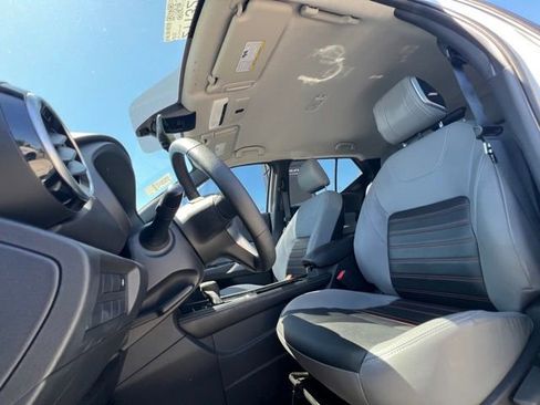 Used 2023 Nissan Kicks SR w/ SR Premium Package FWD image 15
