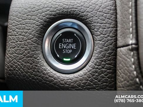 Used 2024 GMC Yukon Denali image 31