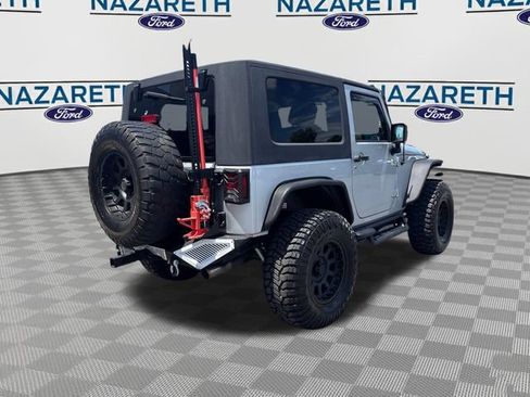 Used 2009 Jeep Wrangler Sahara w/ Dual Top Group AWD/4WD image 7