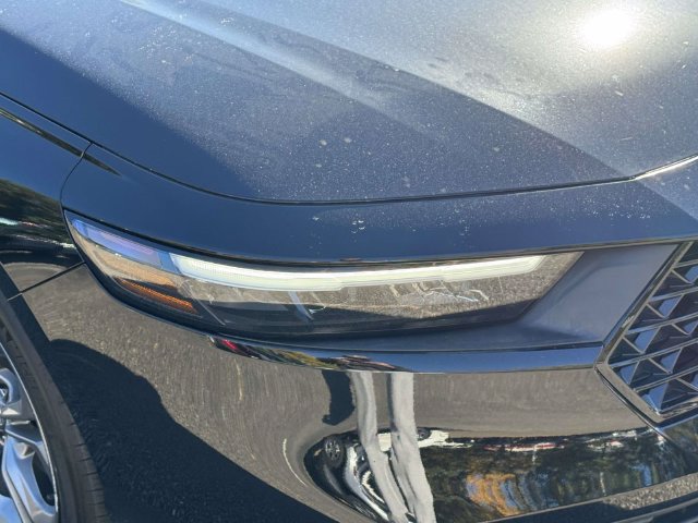 Certified 2023 Honda Accord EX image 8