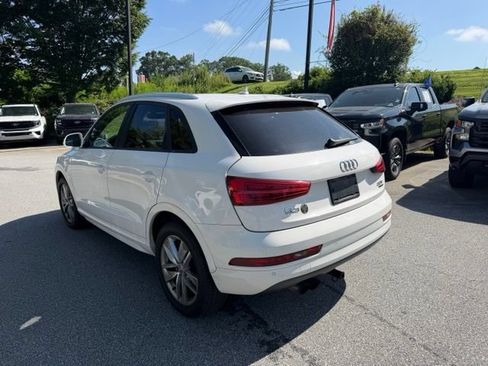Used 2018 Audi Q3 2.0T Premium w/ Convenience Package AWD/4WD image 3