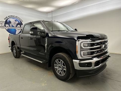 Used 2023 Ford F250 Lariat w/ FX4 Off-Road Package AWD/4WD image 11
