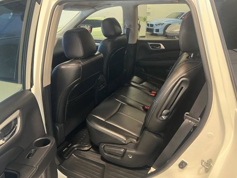 Used 2017 Nissan Pathfinder SL w/ SL Premium Package image 29