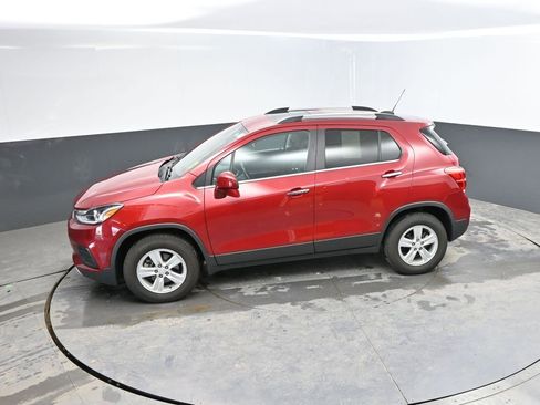 Used 2020 Chevrolet Trax LT w/ Sun & Sound Package AWD/4WD image 26