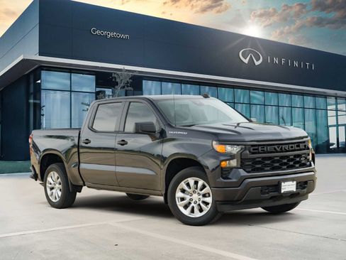 Used 2022 Chevrolet Silverado 1500 Custom image 1