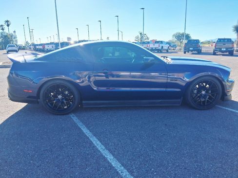 Used 2011 Ford Mustang GT Premium w/ Electronics Pkg RWD image 6