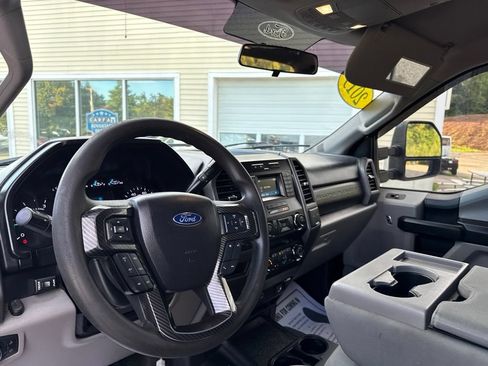 Used 2019 Ford F250 XL w/ STX Appearance Package AWD/4WD image 12
