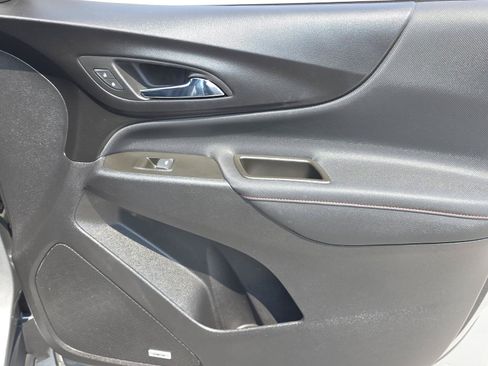 Used 2023 Chevrolet Equinox RS w/ RS Leather Package FWD image 16