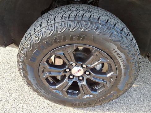 Used 2023 GMC Canyon Elevation w/ Trailering Package image 10