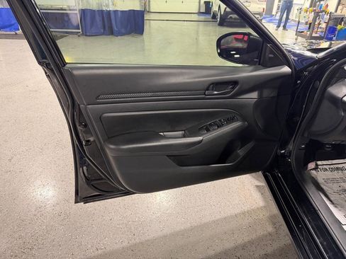 Used 2024 Nissan Altima 2.5 S image 13