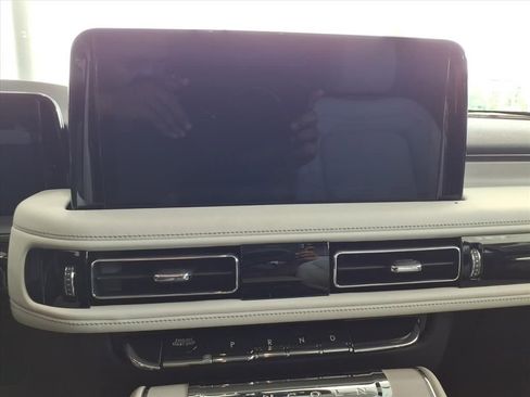 New 2025 Lincoln Aviator Reserve w/ Illumination Package AWD/4WD image 24