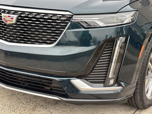 Used 2025 Cadillac XT6 Premium Luxury image 16