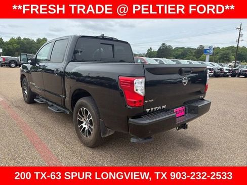 Used 2024 Nissan Titan SV w/ SV Convenience Package RWD image 9