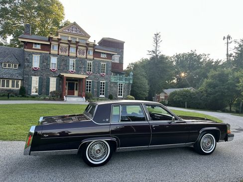 Used 1987 Cadillac Brougham RWD image 11