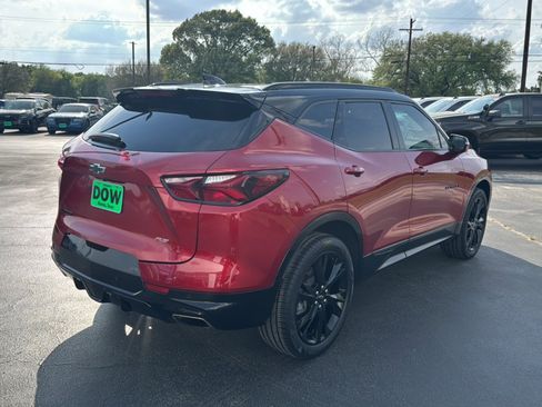 Used 2022 Chevrolet Blazer RS w/ Enhanced Convenience Package image 3