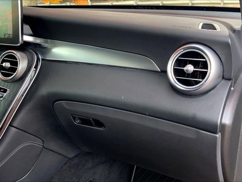 Used 2017 Mercedes-Benz GLC 300 4MATIC image 17