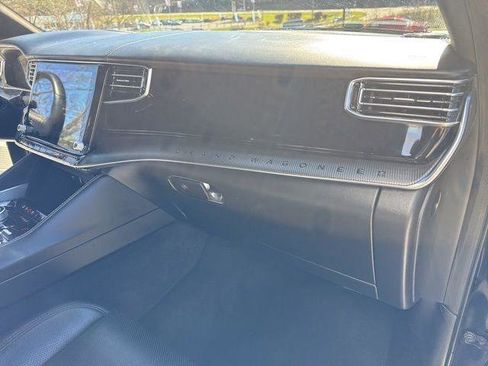 Used 2022 Jeep Grand Wagoneer Series II AWD/4WD image 40