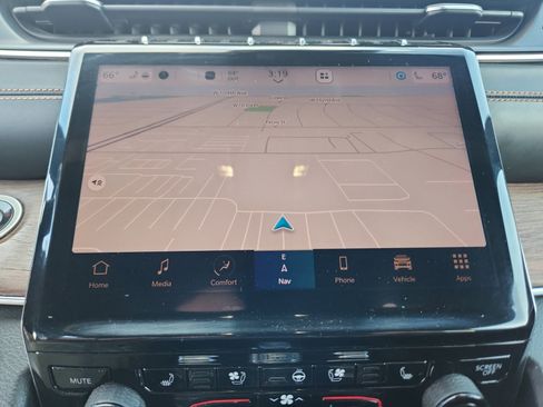 Used 2021 Jeep Grand Cherokee L Summit w/ Advanced Protech Group IV image 29