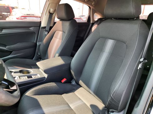 Used 2024 Honda Civic LX image 8