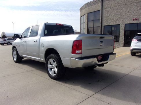 Used 2017 RAM 1500 Classic SLT AWD/4WD image 8