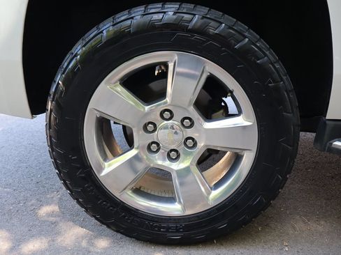Used 2020 Chevrolet Tahoe Premier AWD/4WD image 45